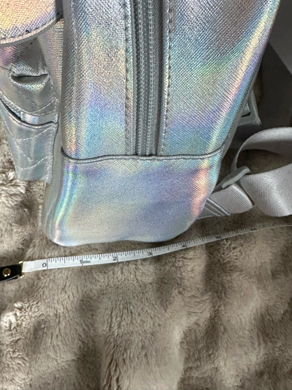 Disney 100 Minnie Mouse Iridescent Pearl Mini Backpack – NWT ✨ - Picture 9 of 11